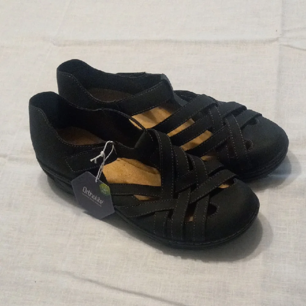 Croft & Barrow Black Crisscross Sandals - Picture 4 of 5